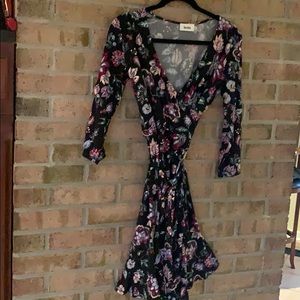 Leota wrap dress petite small
